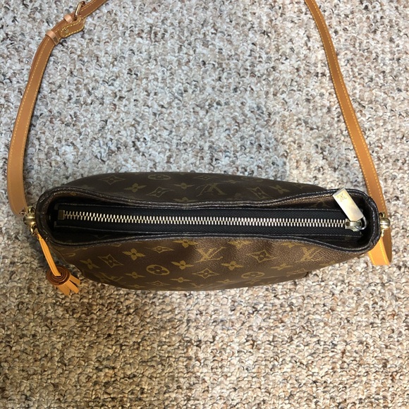 🚫SOLD🚫Louis Vuitton Looping MM - Picture 4 of 13